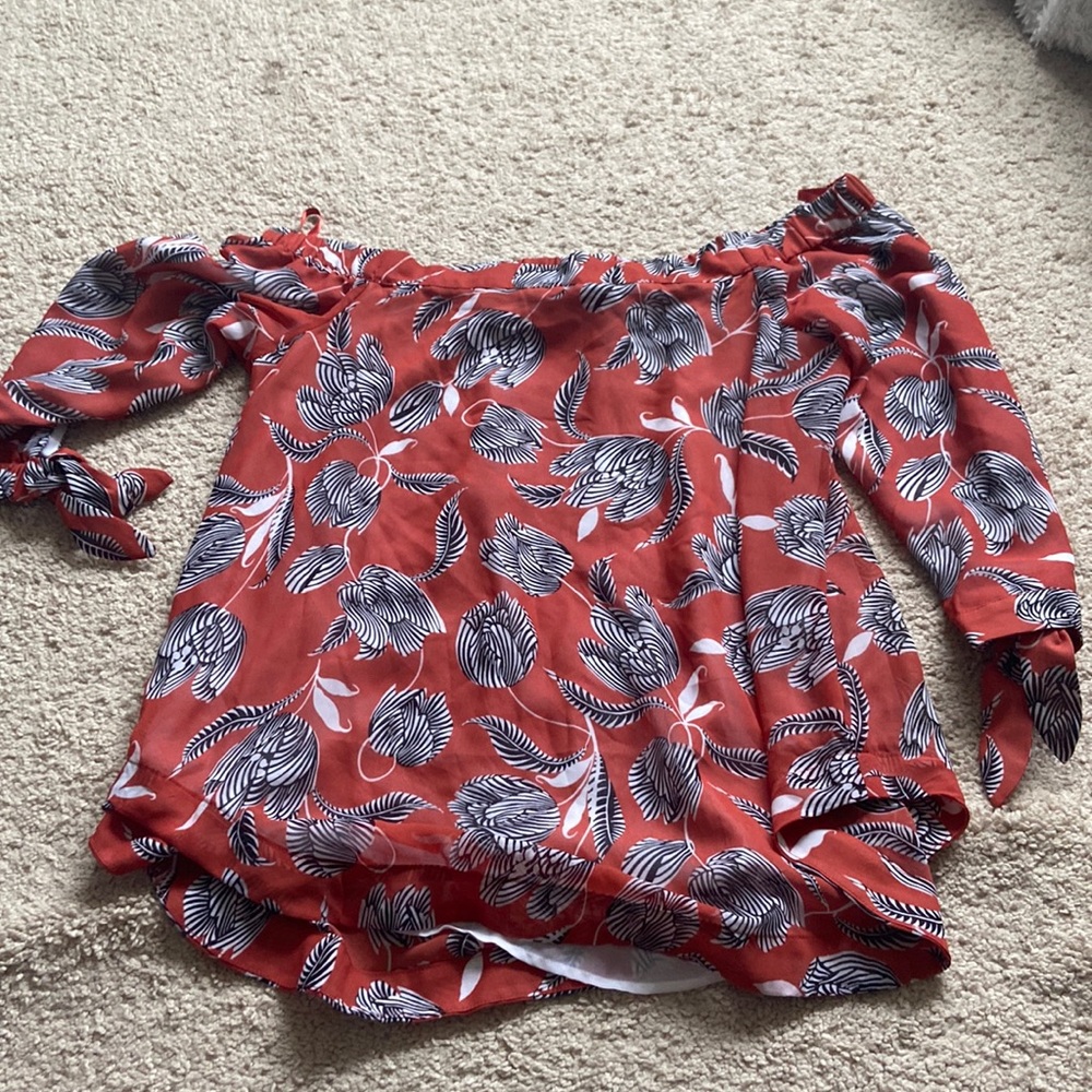 Off the shoulder Ann Taylor top